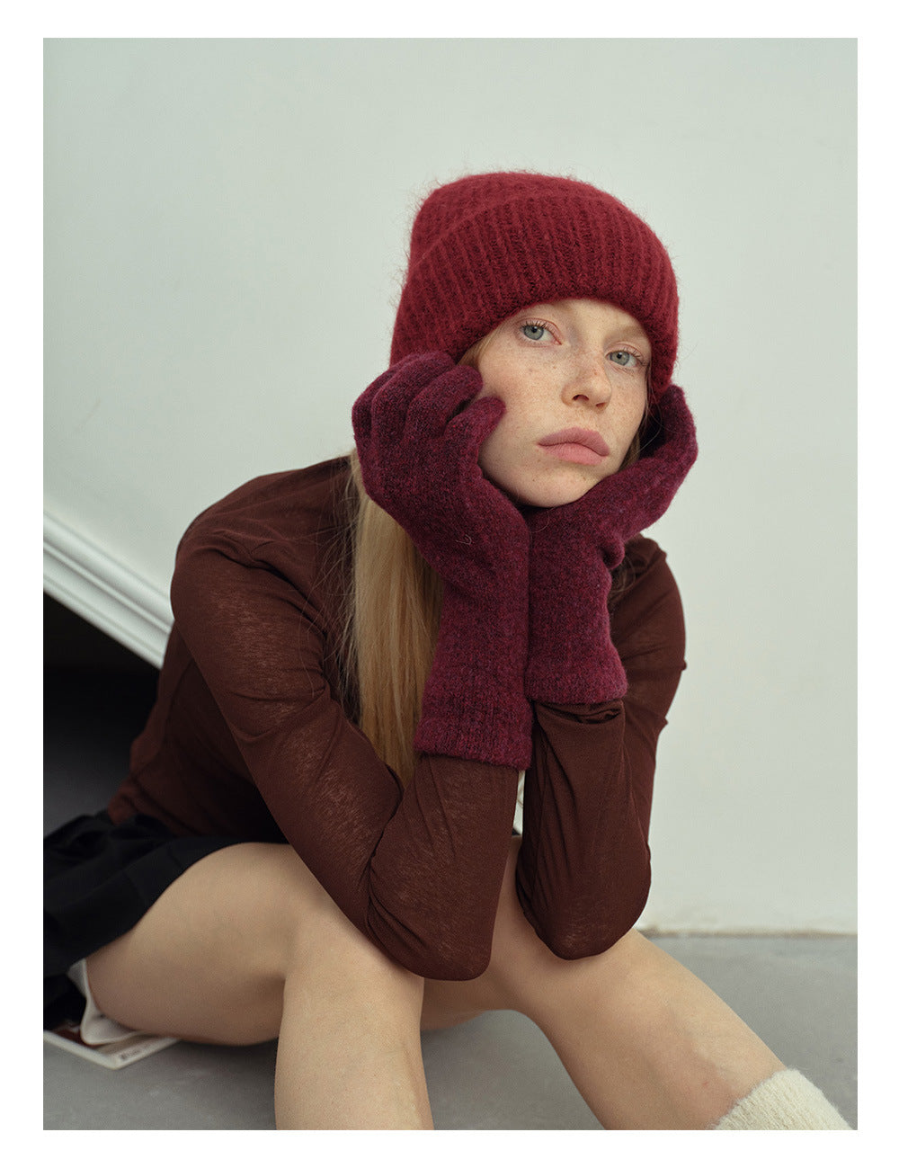 Solid Color Cute Plushed Knit Gloves