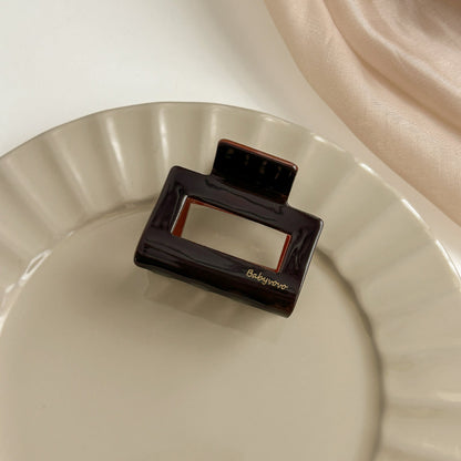 2+Brown Geometries Letter Print Hair Claws