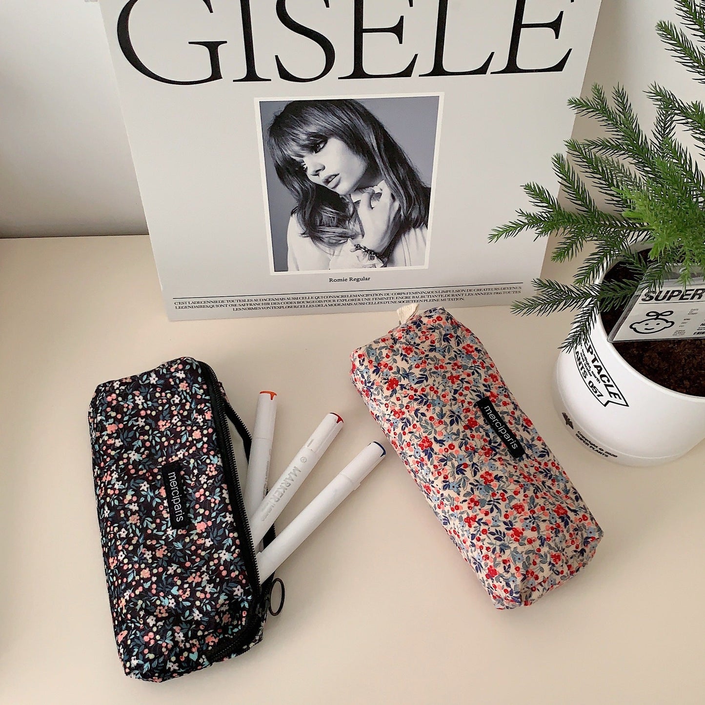 Simple Floral Print Makeup Pencil Pouch