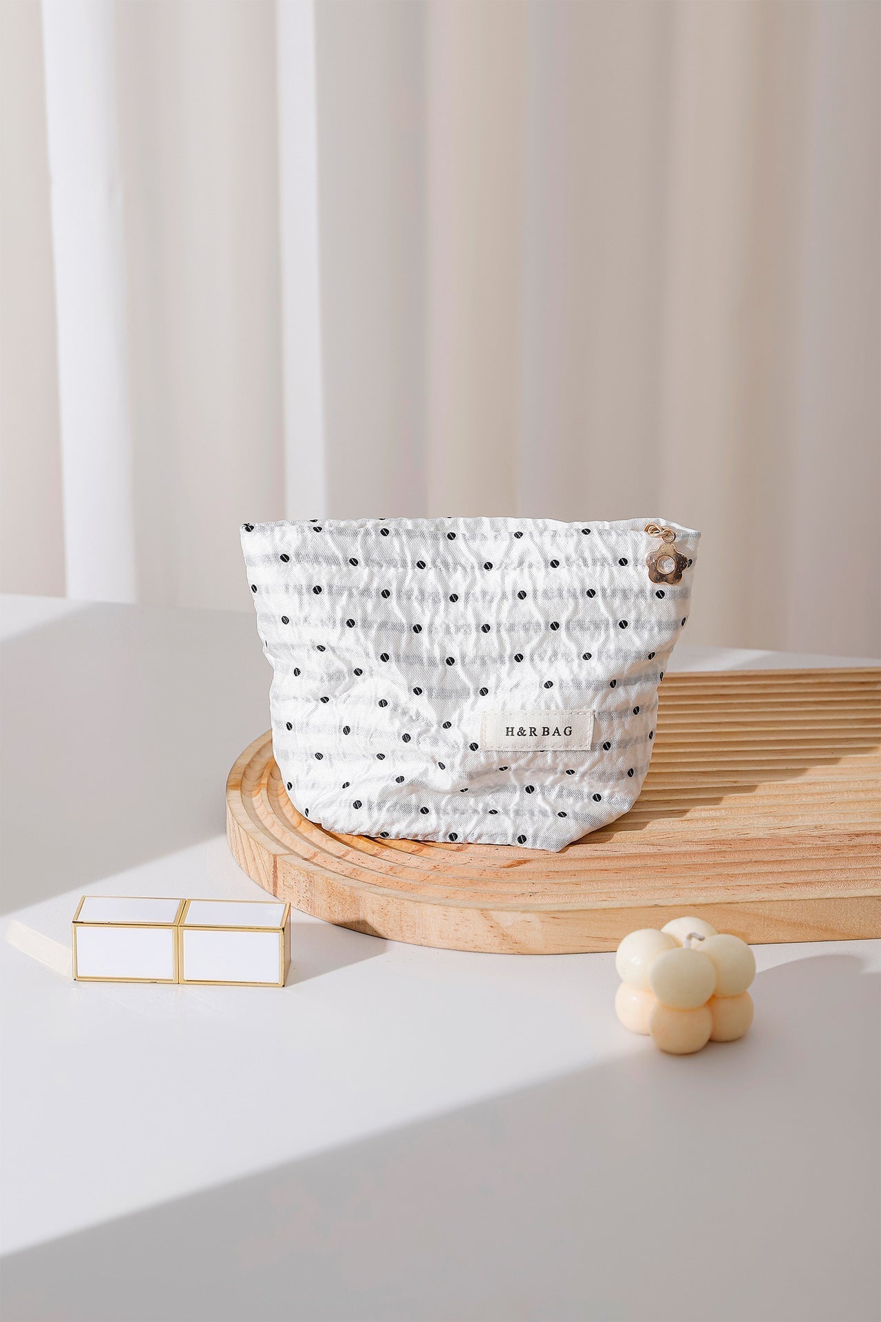 Minimalist Polka Dot Portable Makeup Bag