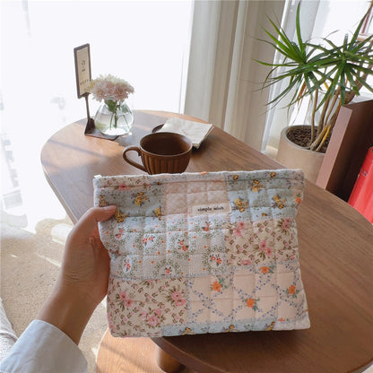 Flower Print Padded Large Capacity Make Up Bag