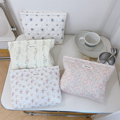 Floral Print Portable Quilted Makeup Bag