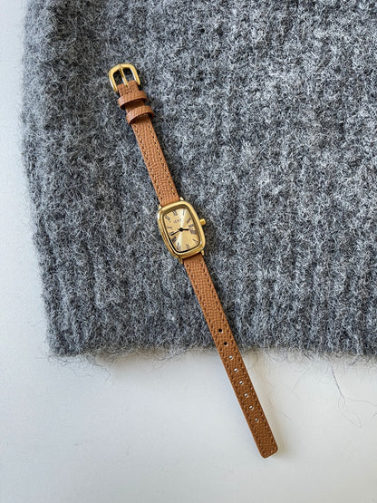 Vintage Leather Strap Gold Tone Quartz Watch