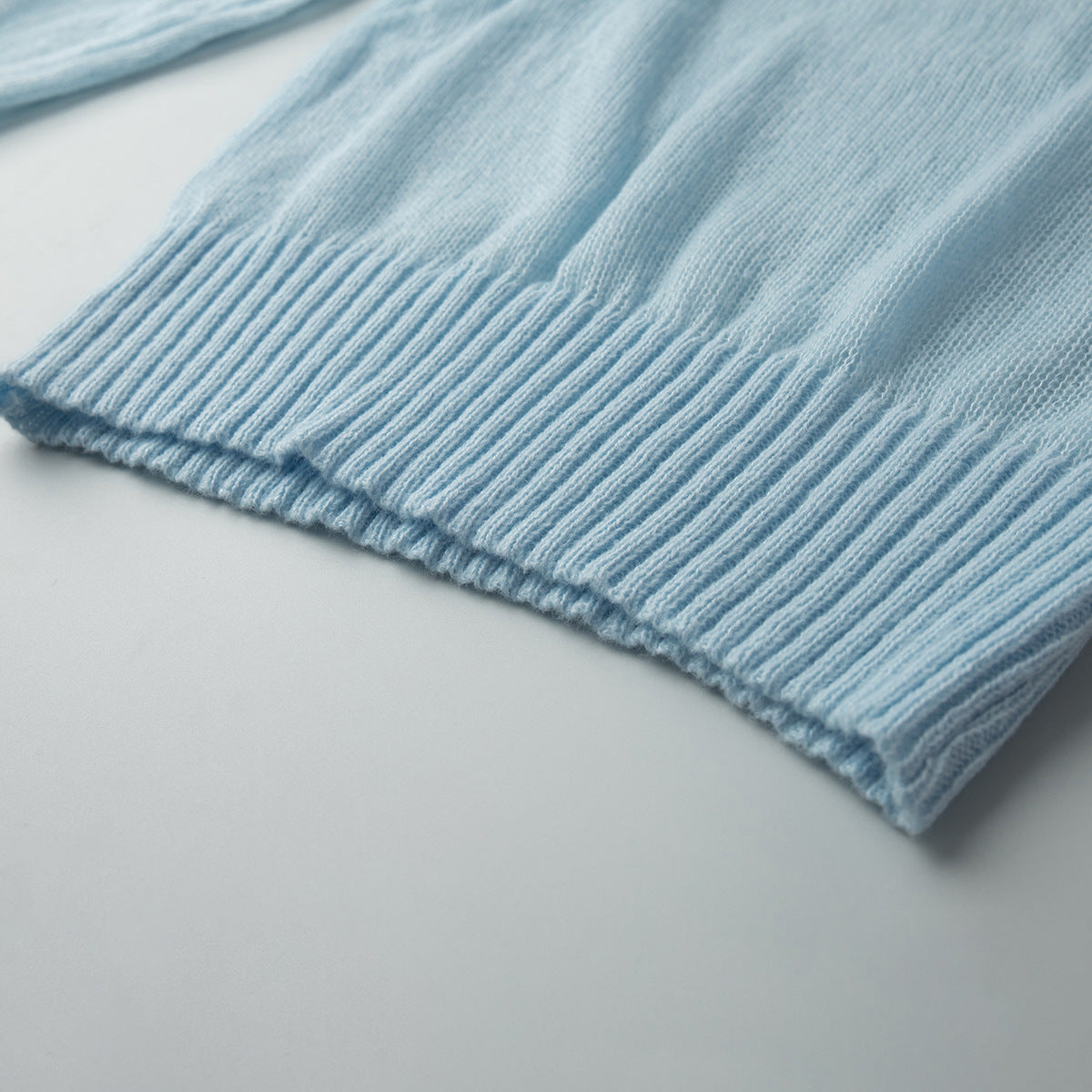 Minimalist Round Neck Long Sleeve Knit Top