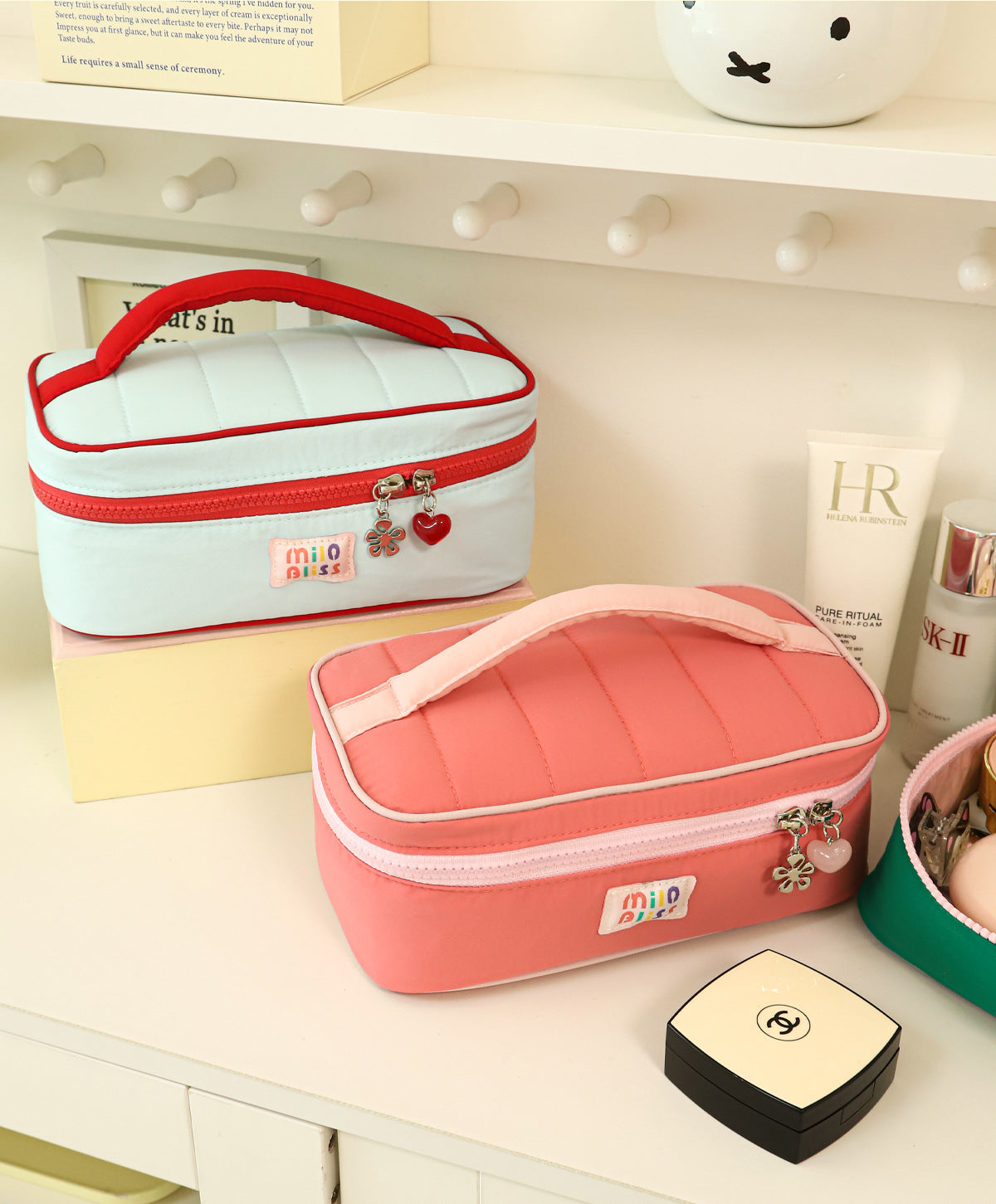 Simple Large Capacity Portable Makeup Bag