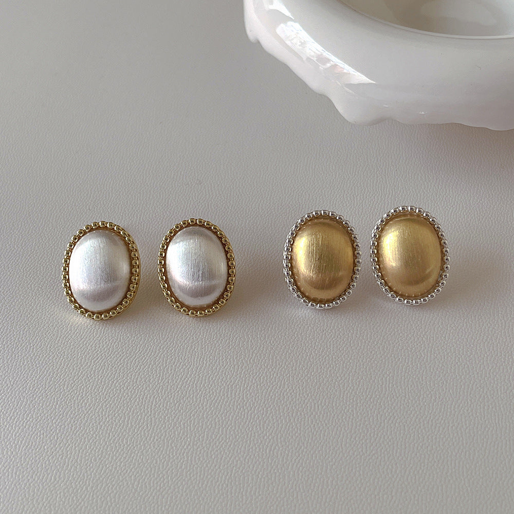 Oval Vintage Matta Simple Stud Earrings