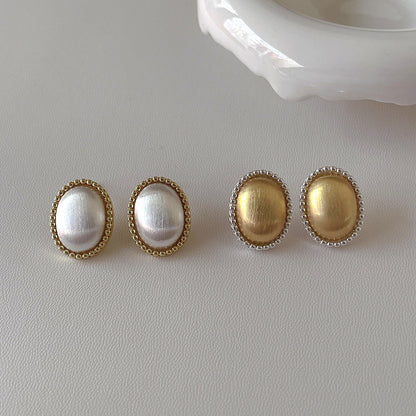 Oval Vintage Matta Simple Stud Earrings