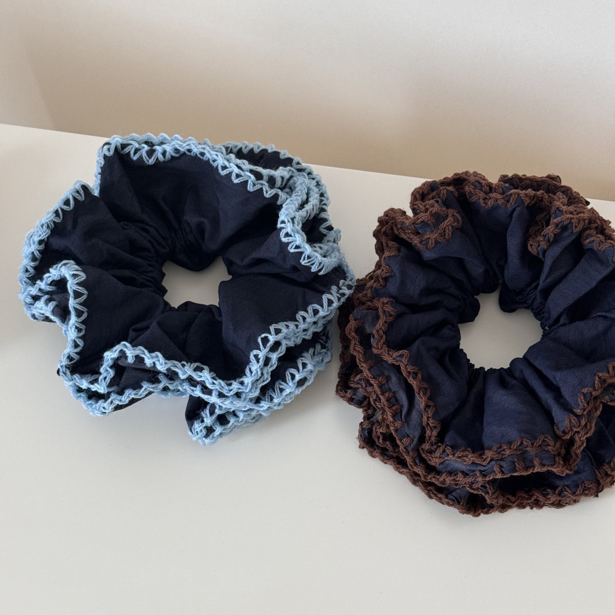 Elegant Yarn Trim Scrunchies Hair Tie