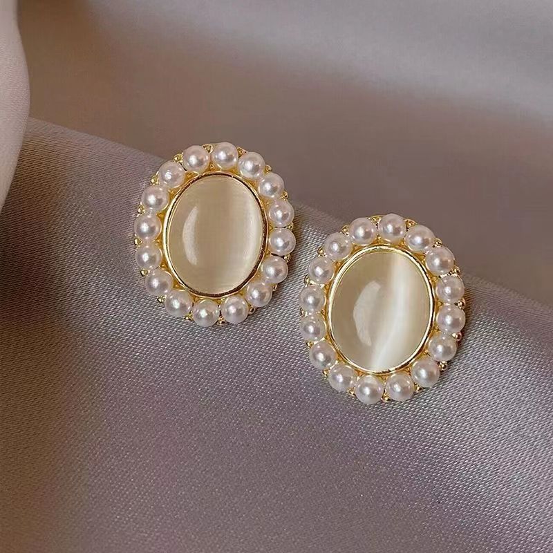Elegant Pearl Stone Simple Stud Earrings