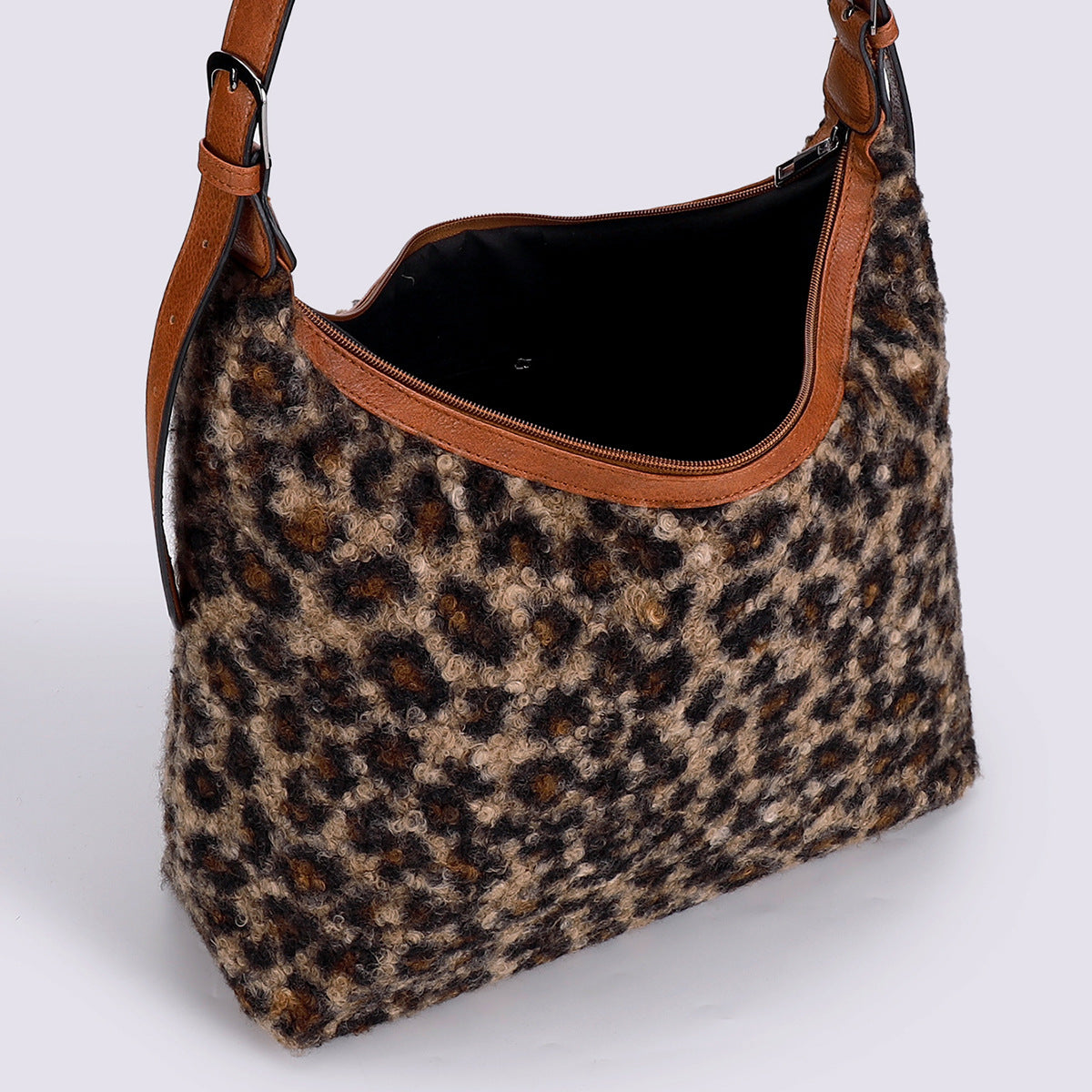Trendy Leopard Print Shoulder Bag