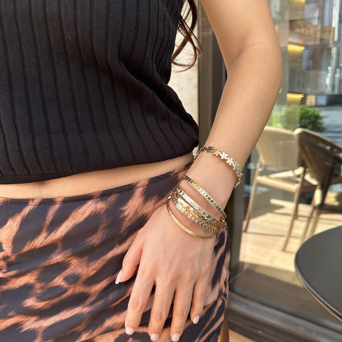 Simple Metal Heart Flower Bracelet Set