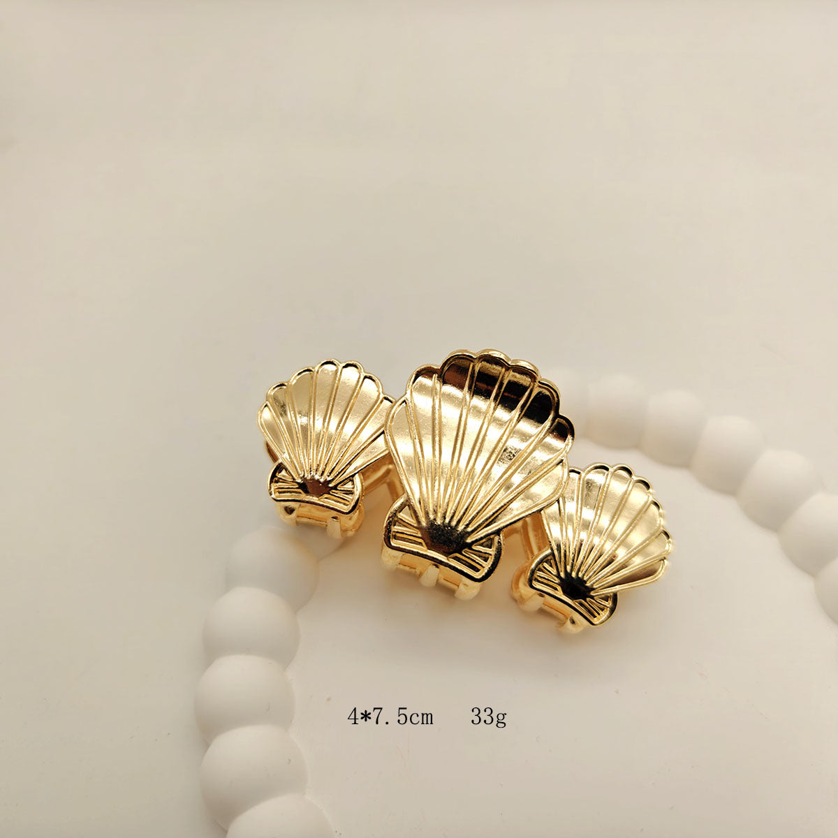 Elegant Striped Scallop Shell Hair Clip