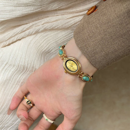 Vintage Gold Oval Dial Bracelet Quartz Watch