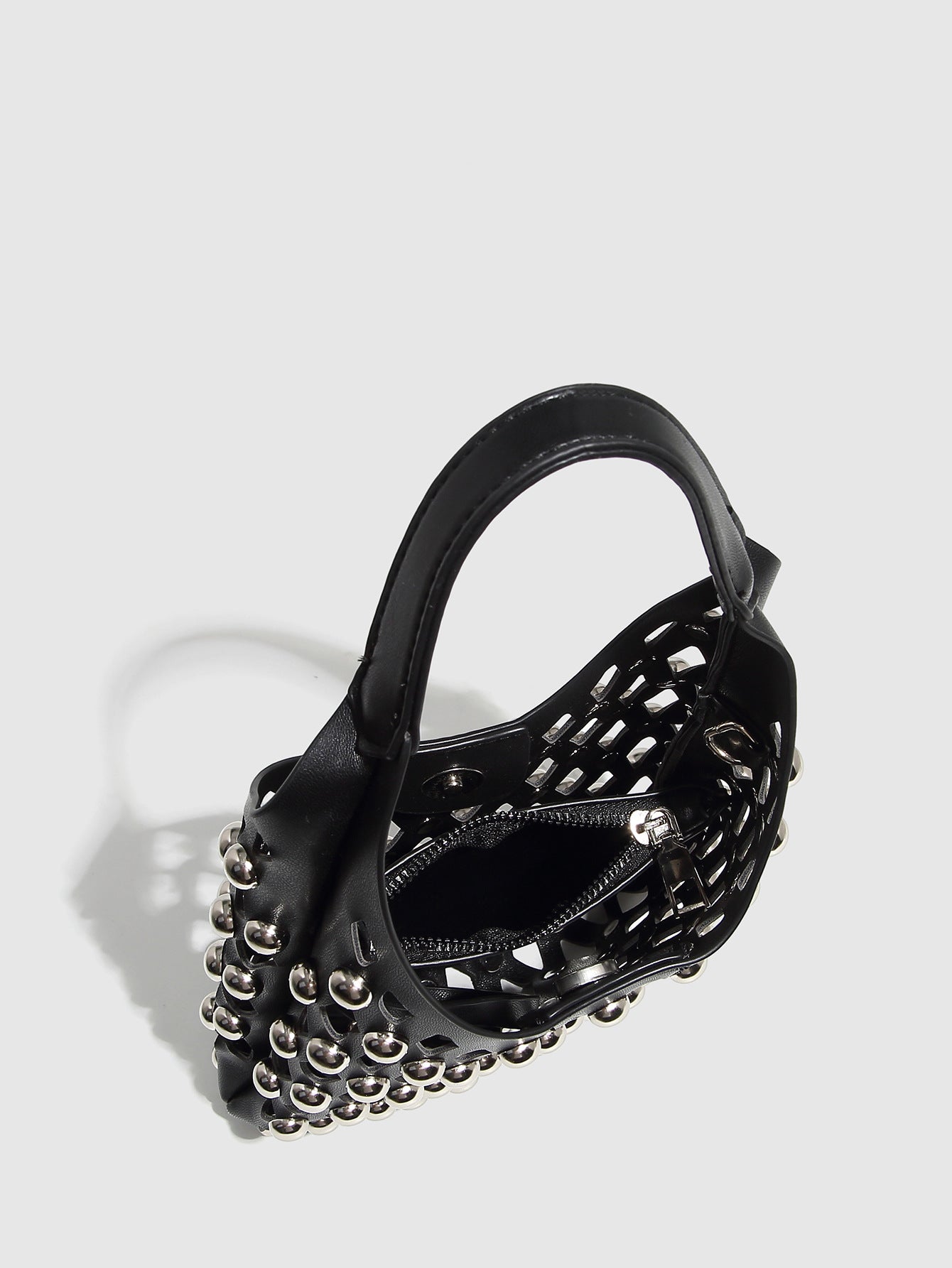 Hollow Out Rivet Chain Shoulder Bucket Bag