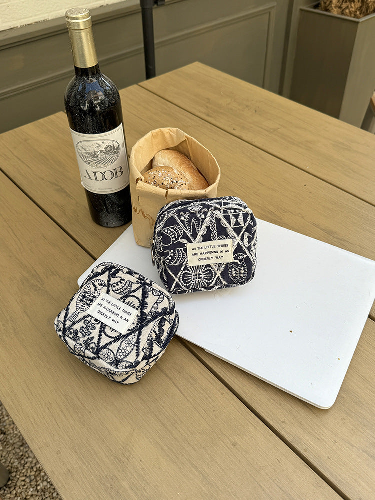 Simple Color Block Embroidered Mini Wallet