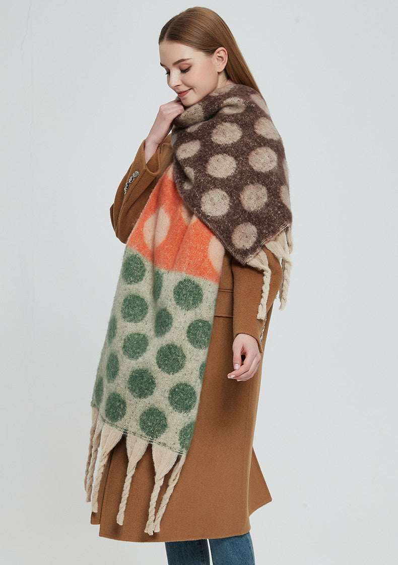 Contrast Color Point Tassel