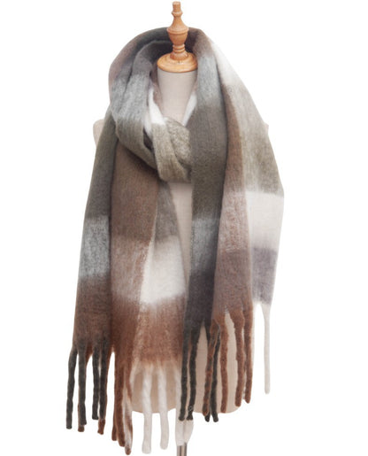 Contrast Color Plaid Tassel Scarves