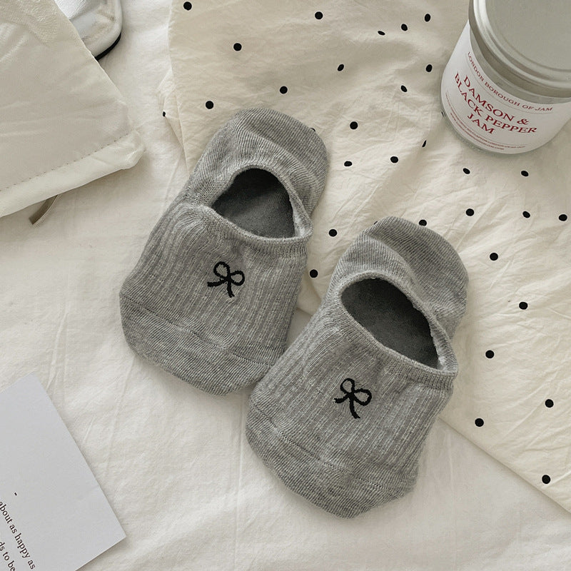 Bow Embroidered Ribbed Ankle Socks