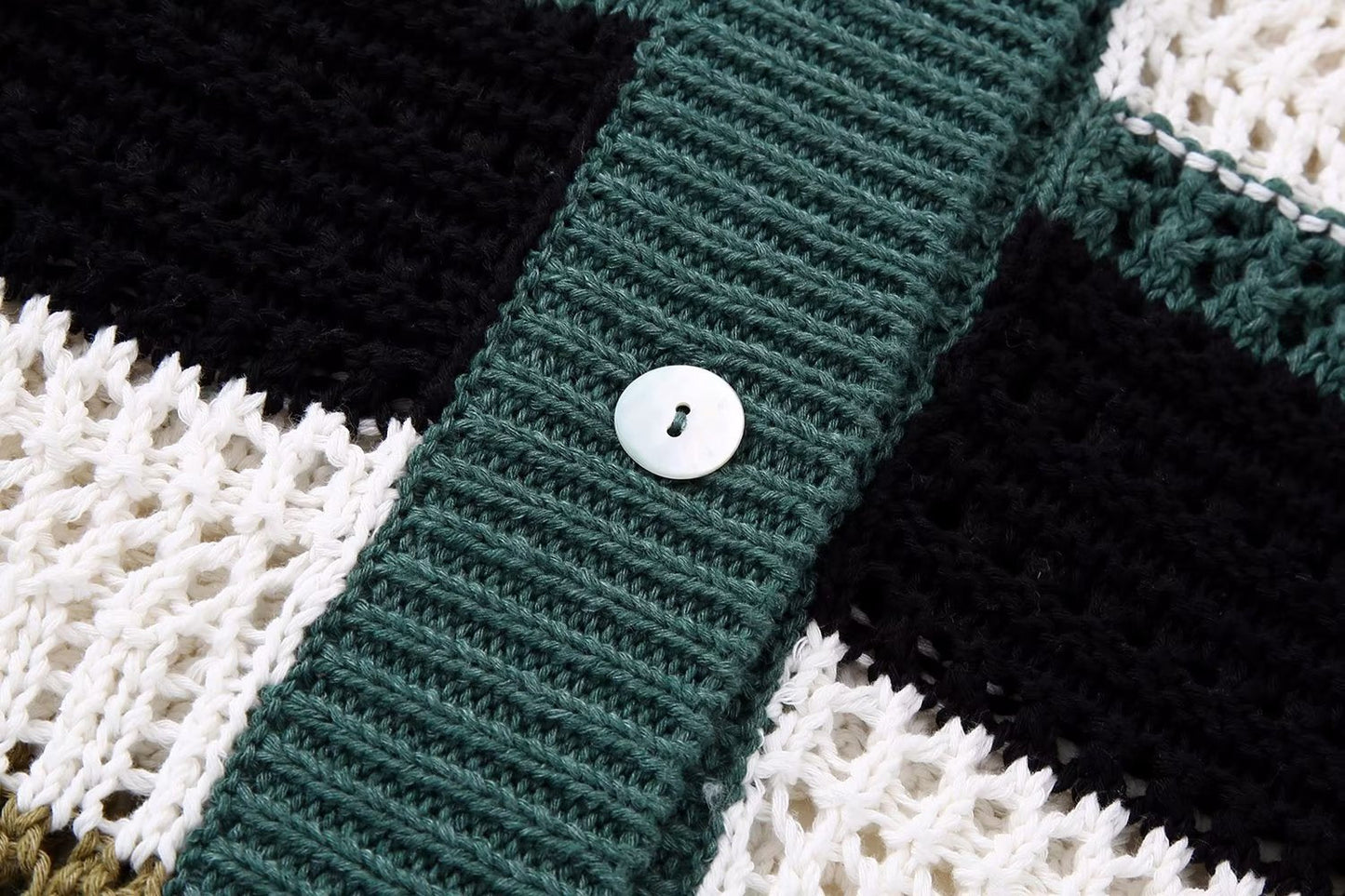 Trendy Short Sleeve Striped Knit Top