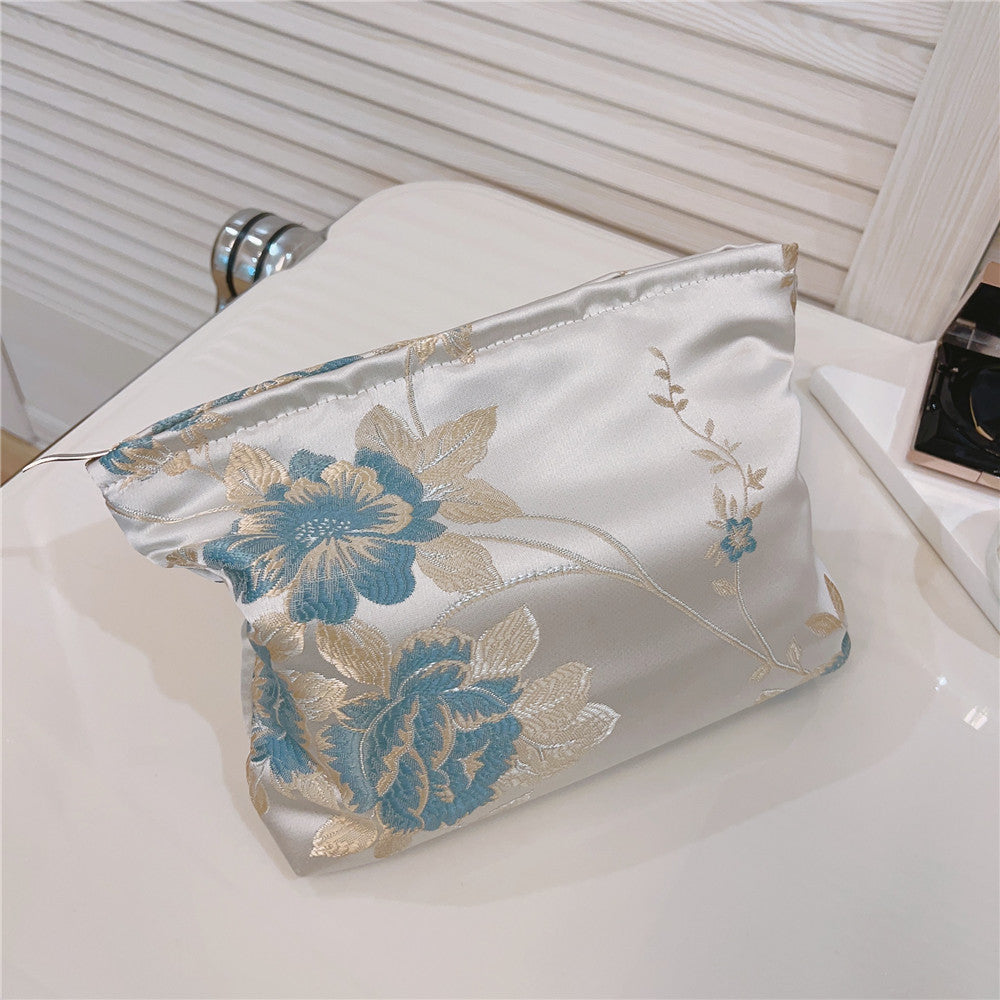 Chic Floral Jacquard Makeup Bag