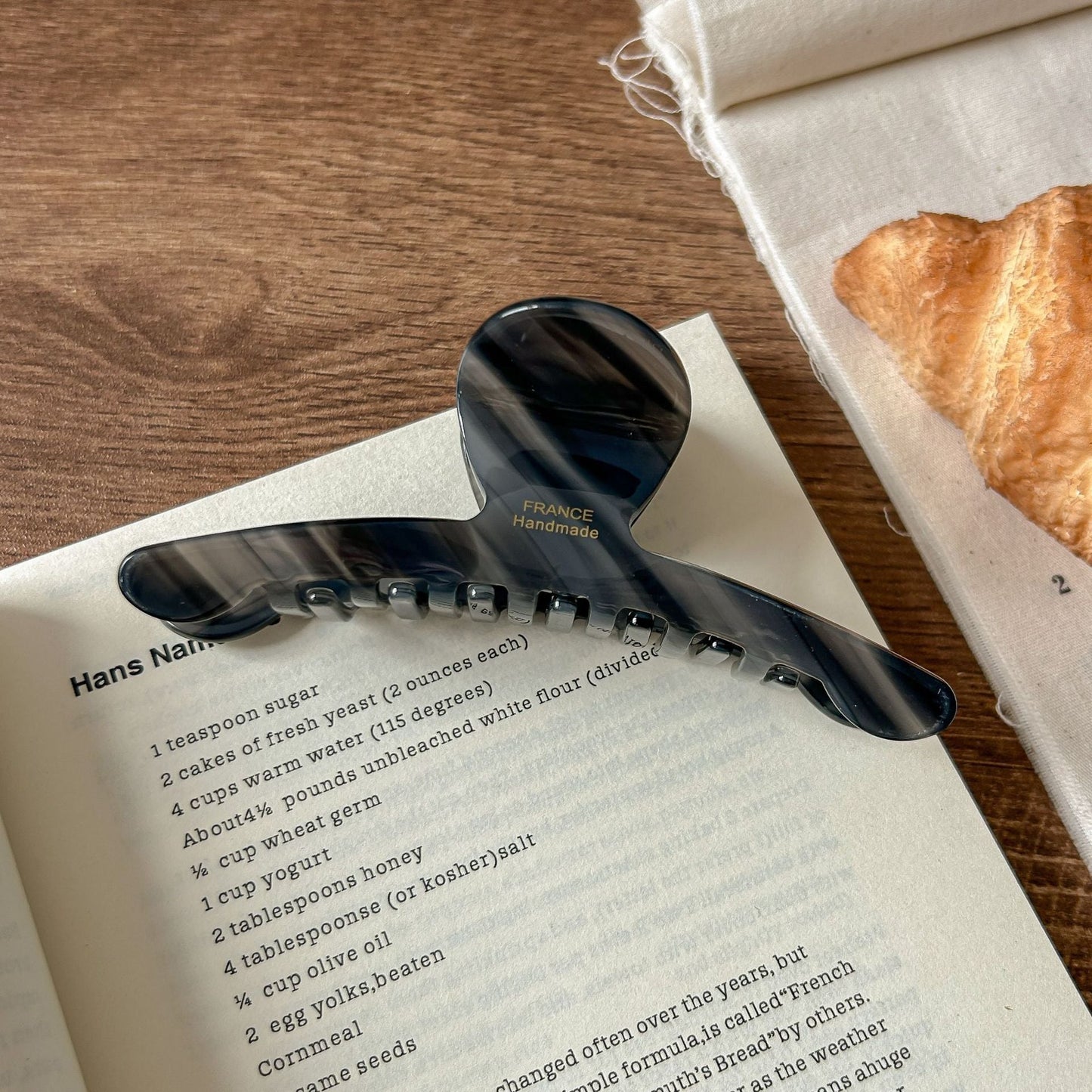 2+VIntage Delicate Large Hair Claws