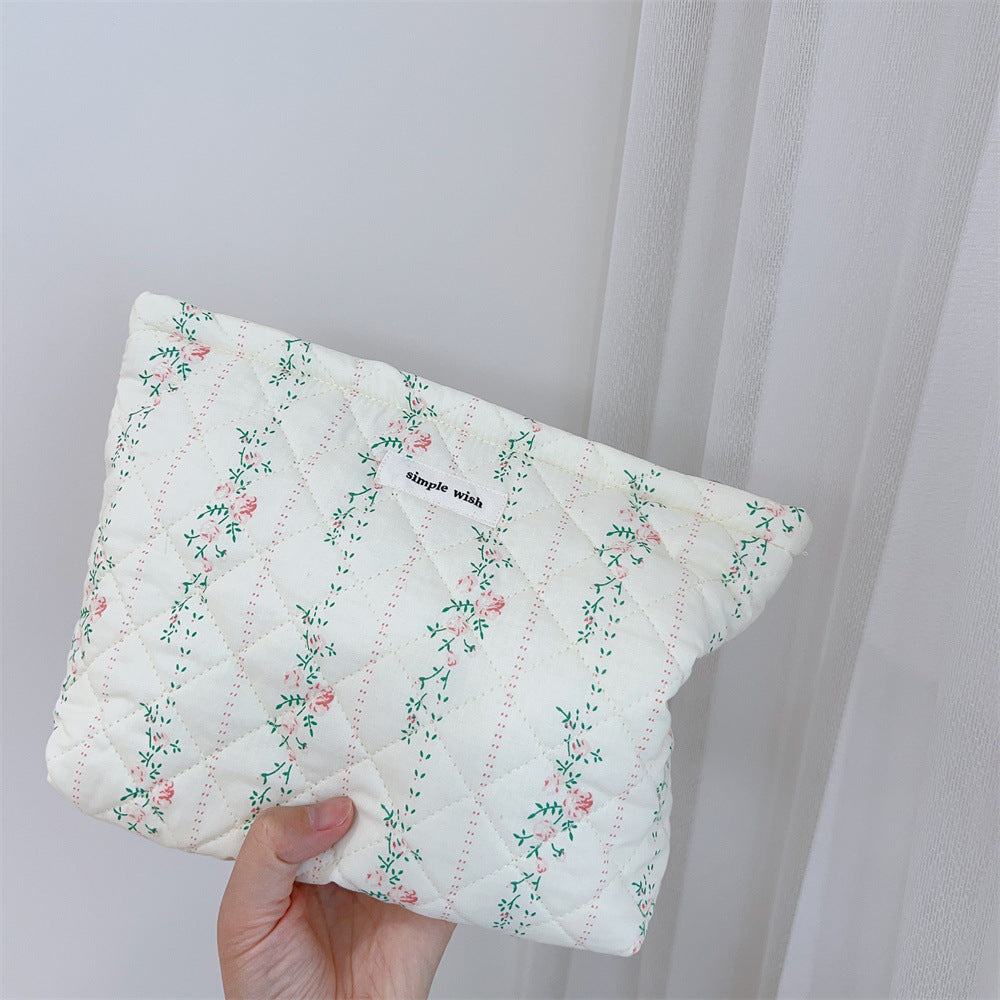 Floral Print Portable Quilted Makeup Bag