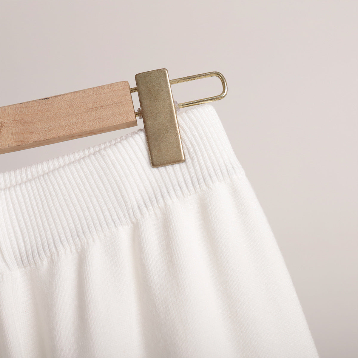 2+Solid Color Label V-Neck Knit Sets