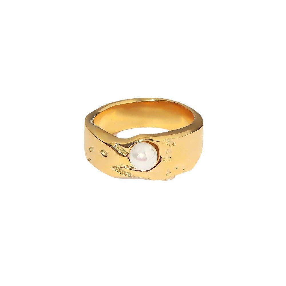 Irrrgular Pearl Vintage Ring