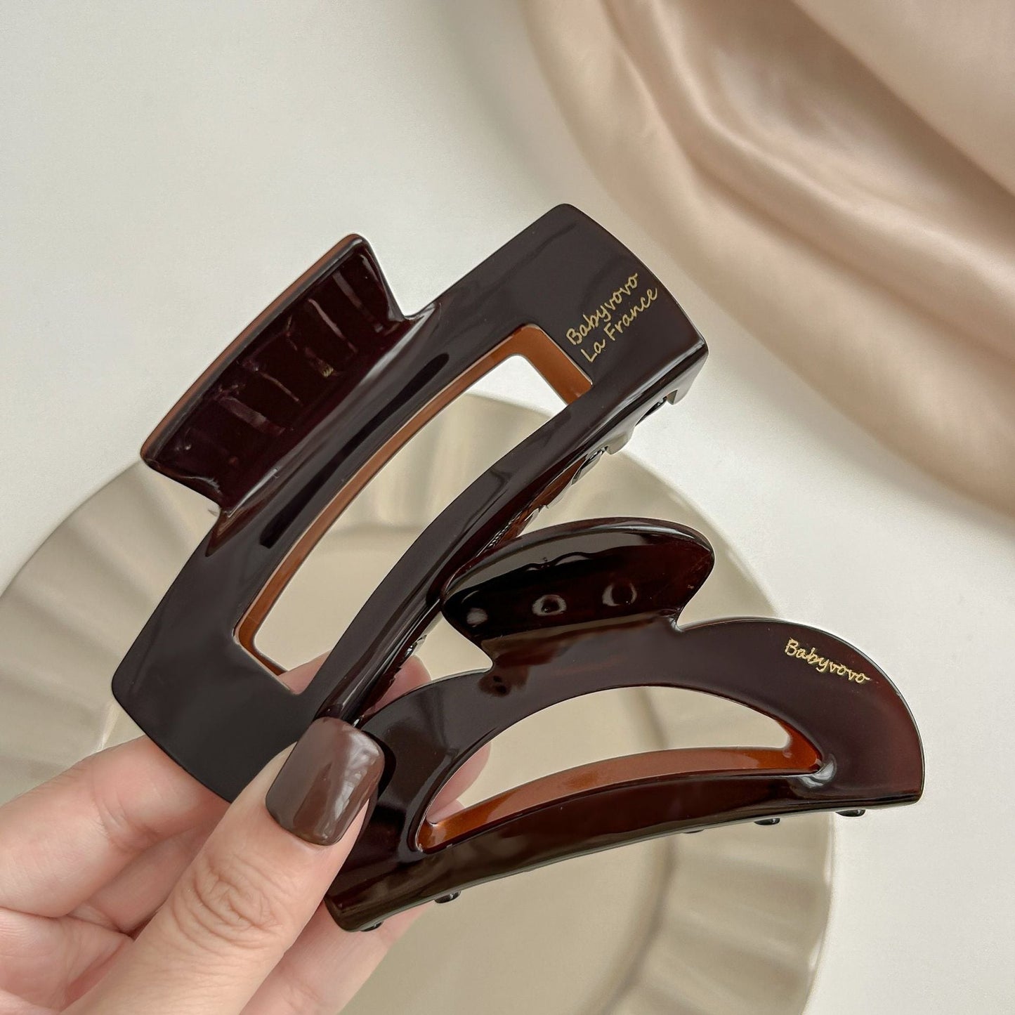 2+Brown Geometries Letter Print Hair Claws