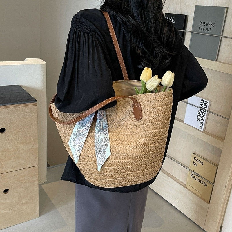 Versatile Bucket Handbag