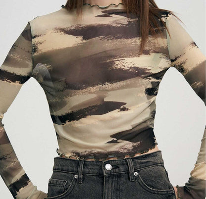 Slim-Fitting Leopard Print Mesh Top