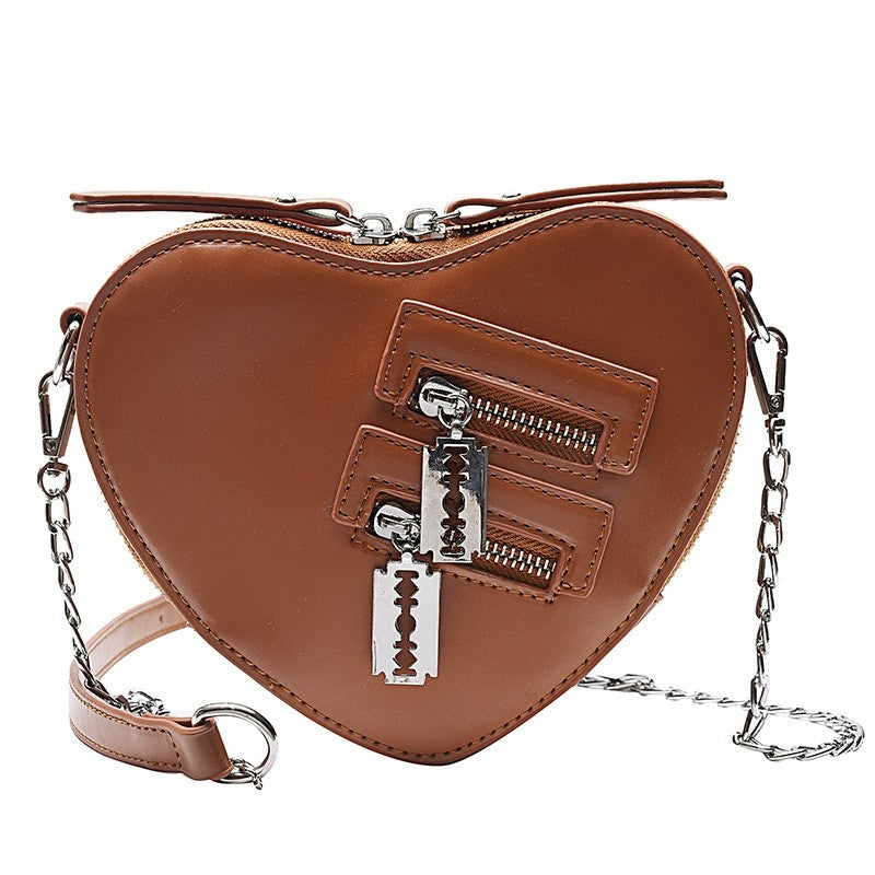 Single Shouleder Heart-Shaped Riveted Chain Bag