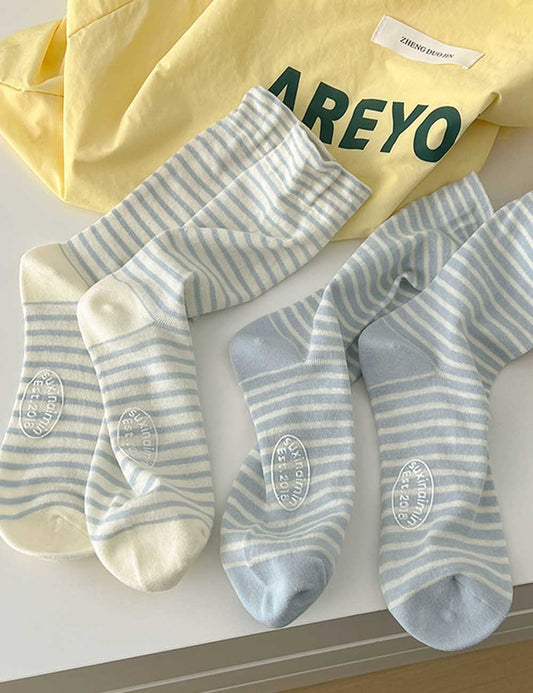 Minimalist Stripe Breathable Mid-Calf Socks