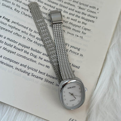 Retro Oval Dial Gold Stainless Steel Watch