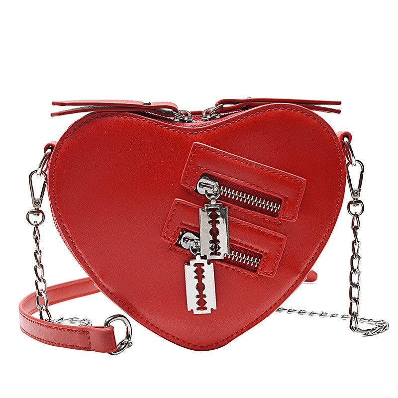 Single Shouleder Heart-Shaped Riveted Chain Bag