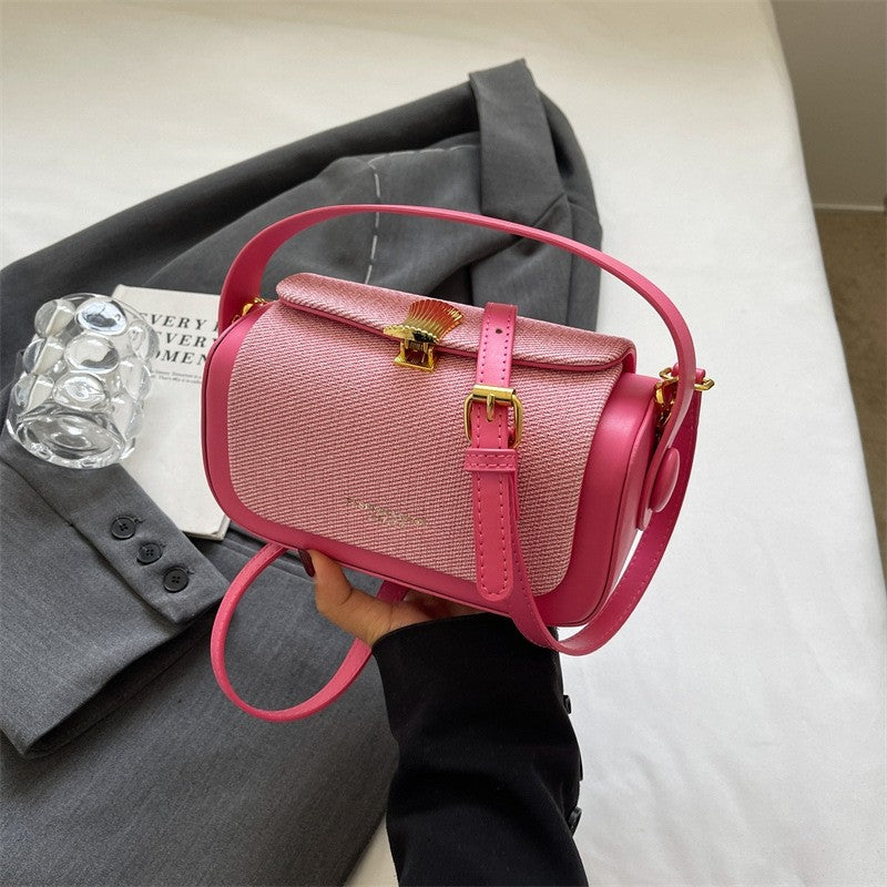 Retro Handbag With Pendant