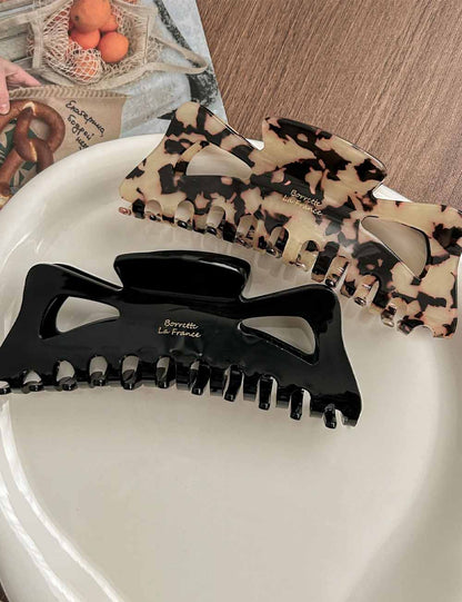 Minimalist Extra Large Hollow Hair Claw Clips