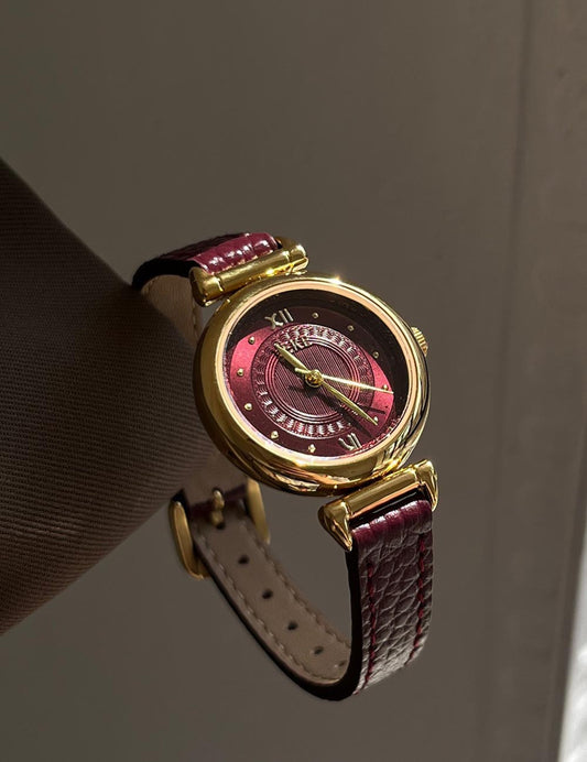 Luxury Round Leather Strap Quartz Watch