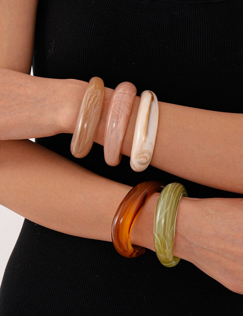 Vintage Smoothy Open Acrylic Bracelet