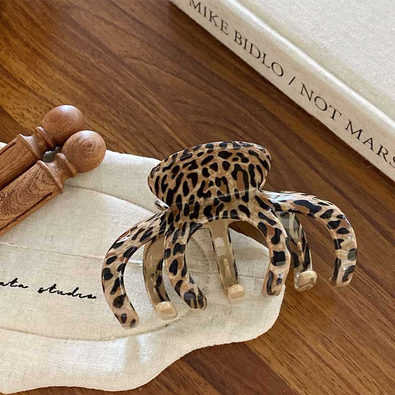 Trendy Leopard Print Geometric Hair Claw