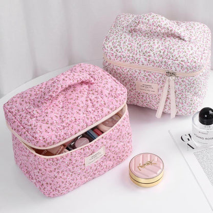 Cute Flower Print Portable Makeup Bag