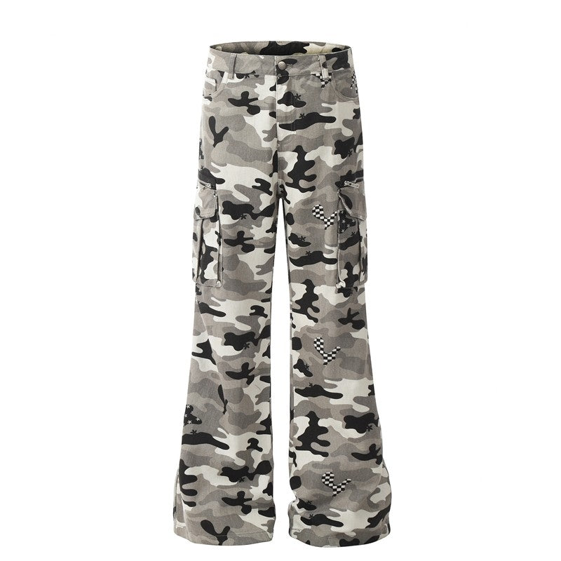 Relaxed Camo Cargo Pants With Flared Legs