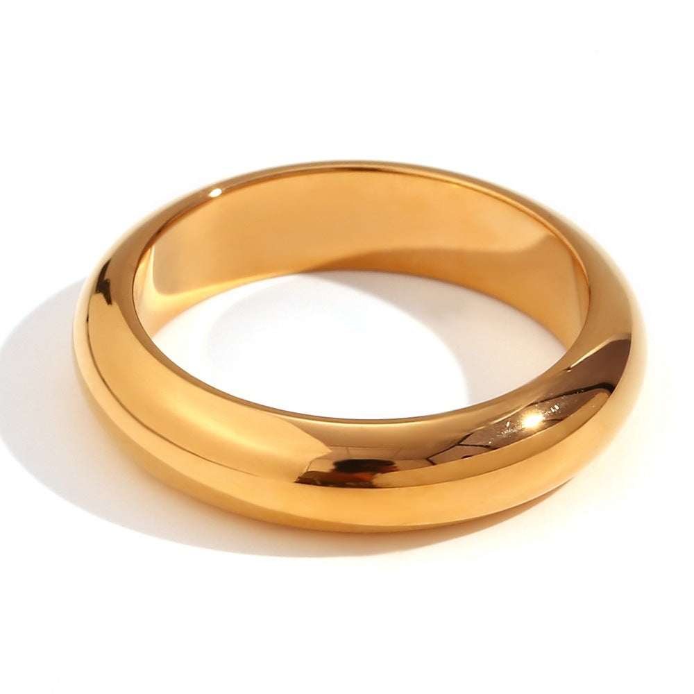 Women Fashion Simple Stainless Steel Ring in Gold
