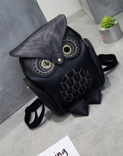 Mochila gótica de piel sintética con forma de búho para mujer, diseño único y elegante.
