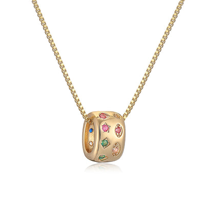 Collar con colgante de circonita chapado en oro de 18 quilates con diseño geométrico sencillo para mujer