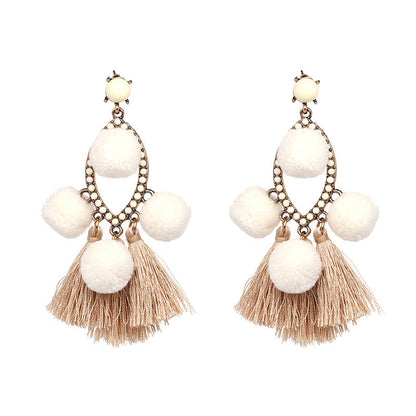 Pendientes bohemios con borlas y pompones pequeños para mujer