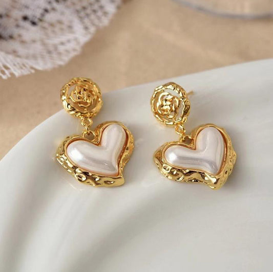 Women Fashion Elegant Pleated Floral Pearl Love Earrings Alloy Cold Wind Style