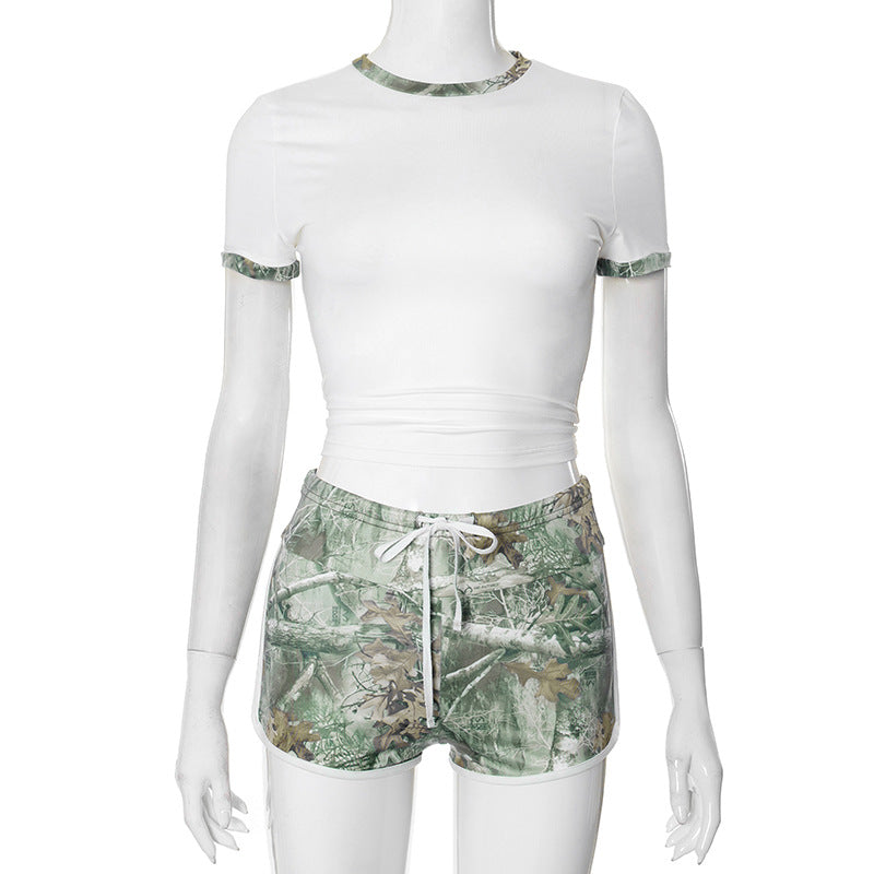 Conjunto de dos piezas con estampado de árbol para mujer, pantalones cortos y top