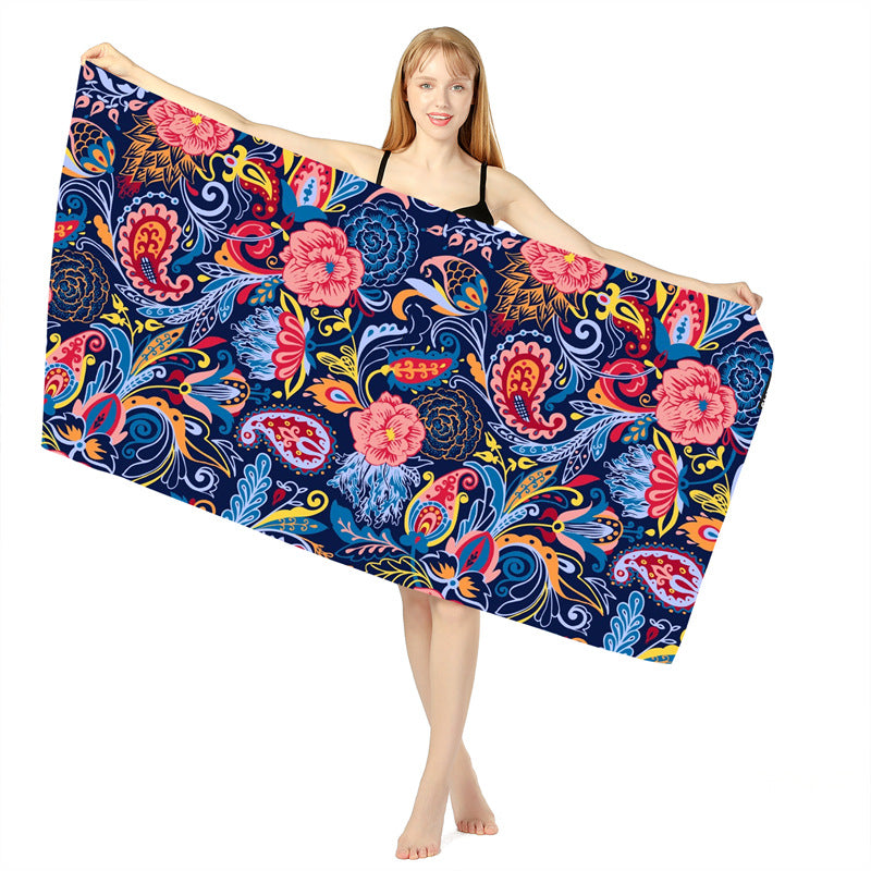 Toalla de playa de terciopelo con estampado geométrico informal de moda