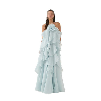 Robe élégante à volants et dos nu pour femme